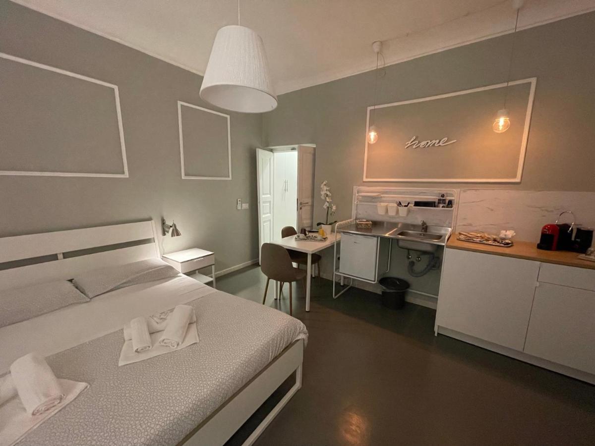 Palazzo Berardi Bed & Breakfast Taranto Exterior foto