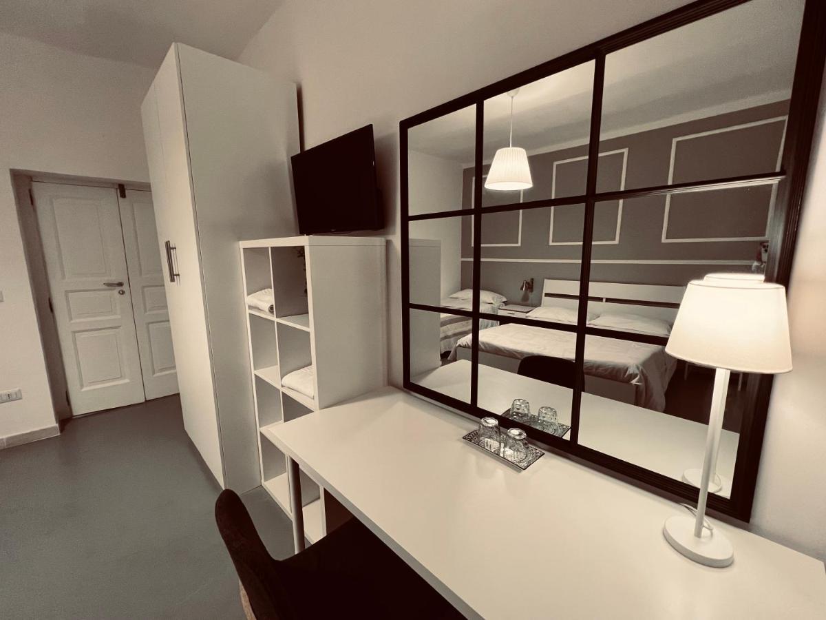 Palazzo Berardi Bed & Breakfast Taranto Exterior foto
