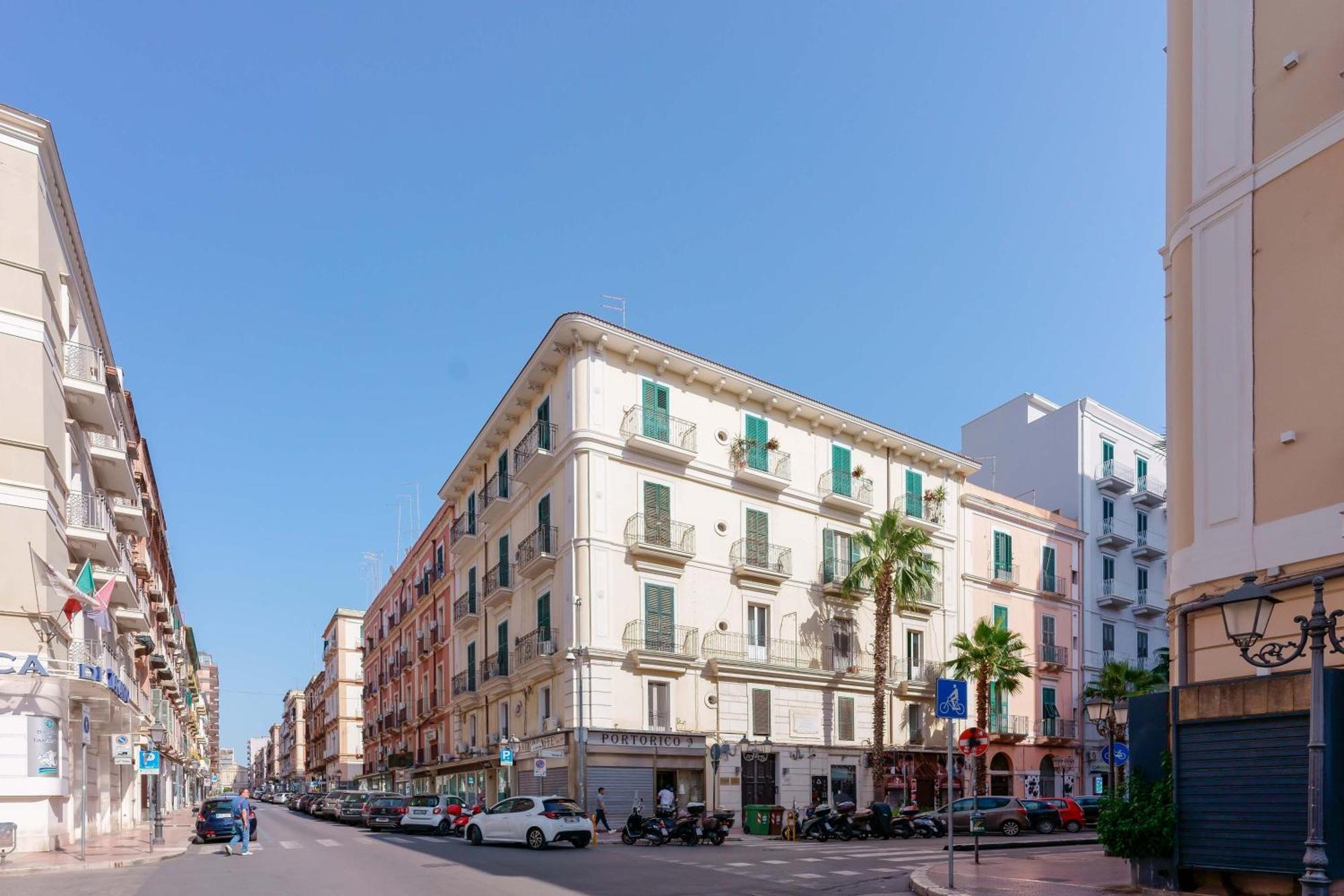Palazzo Berardi Bed & Breakfast Taranto Exterior foto