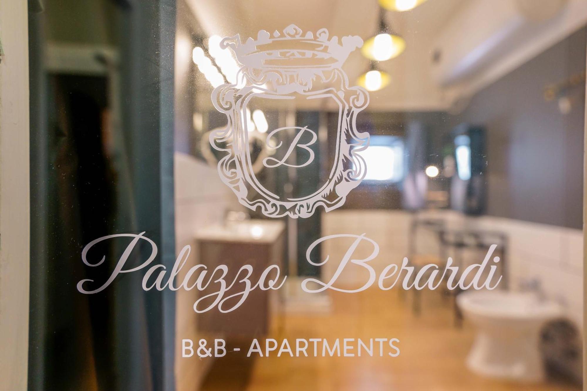 Palazzo Berardi Bed & Breakfast Taranto Exterior foto