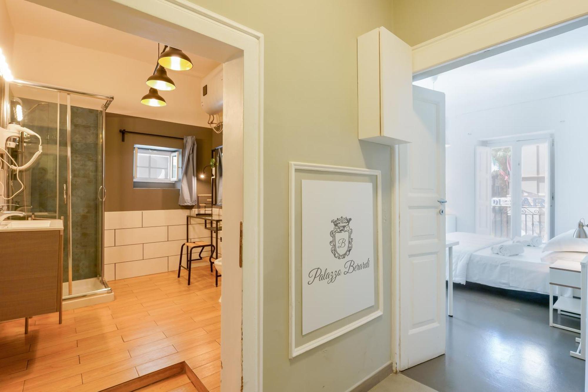 Palazzo Berardi Bed & Breakfast Taranto Exterior foto
